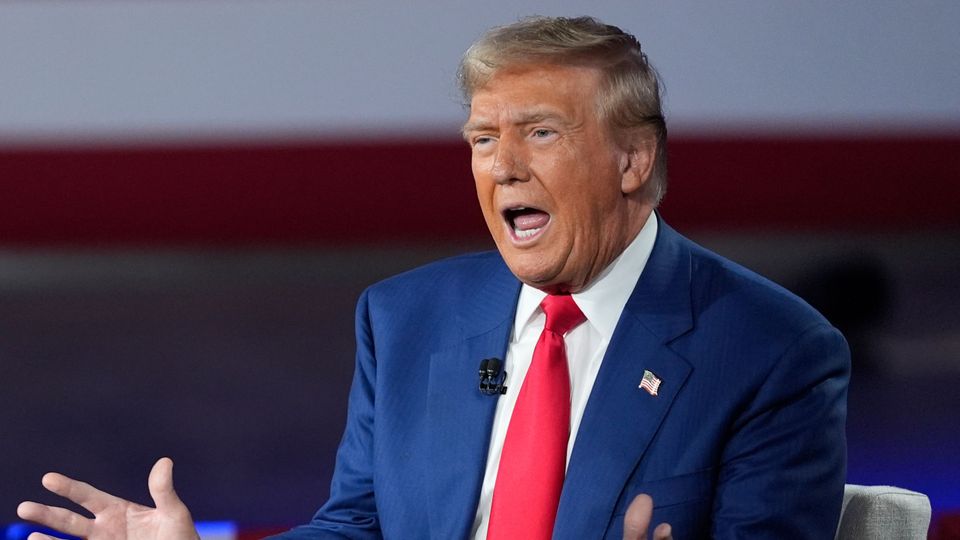 Trump-Linked Truth Social Files for Two Crypto ETFs