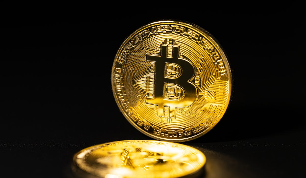 US and EU Traders Push Bitcoin Higher as Selling Pressure Cools