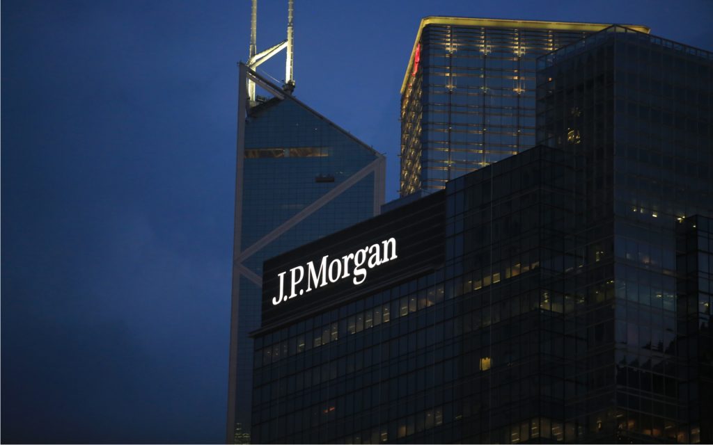 JPMorgan Flags Bitcoin Oversold as Gold Faces Crowded Trade Risks